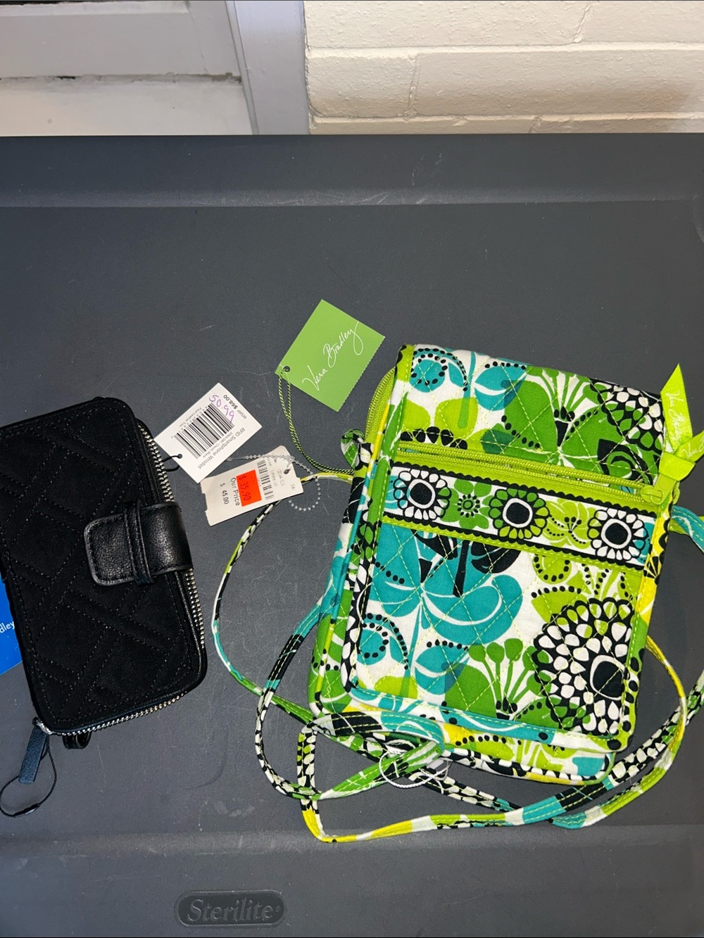 NWT SET OF 2!!!Vera Bradley Green & Teal Floral  Crossbody/ black wristlet!!